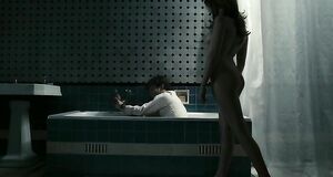 Тереза Палмер голышом в ванной