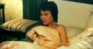 Интимная сцена на кровати с Юлией Рудиной