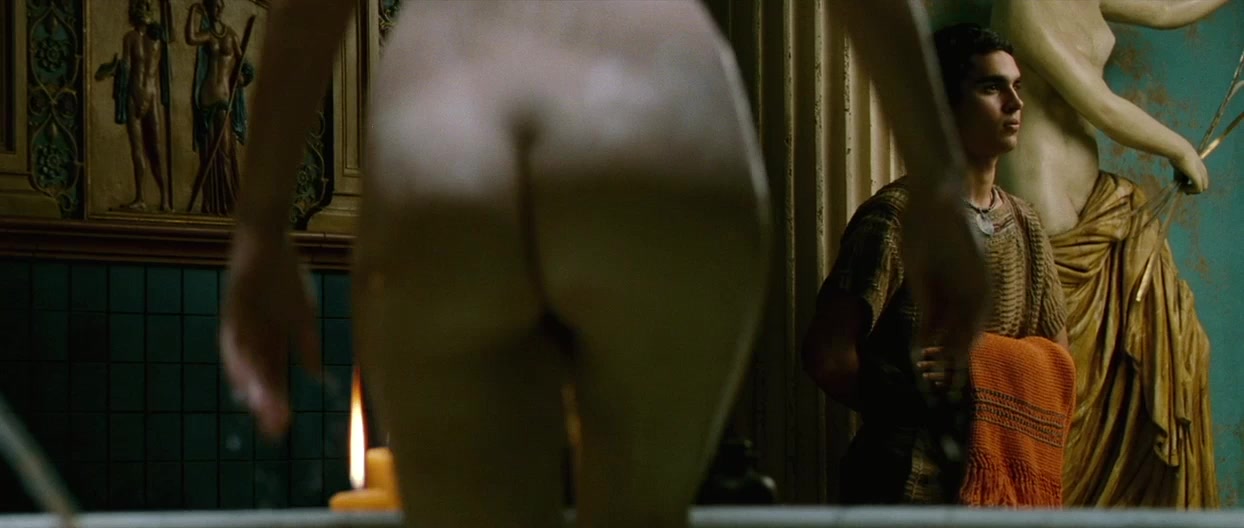 Мокрая и сексуальная жопа Рейчел Вайс, Агора (2009), видео.