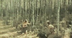 Голая Ирина Алферова в лесу