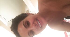 Украденное icloud видео с голыми сиськами Микаелы Хувер