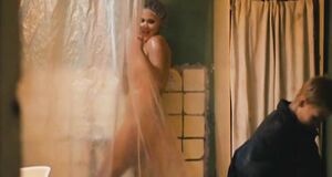 Полностью голая Виктория Романенко в душе